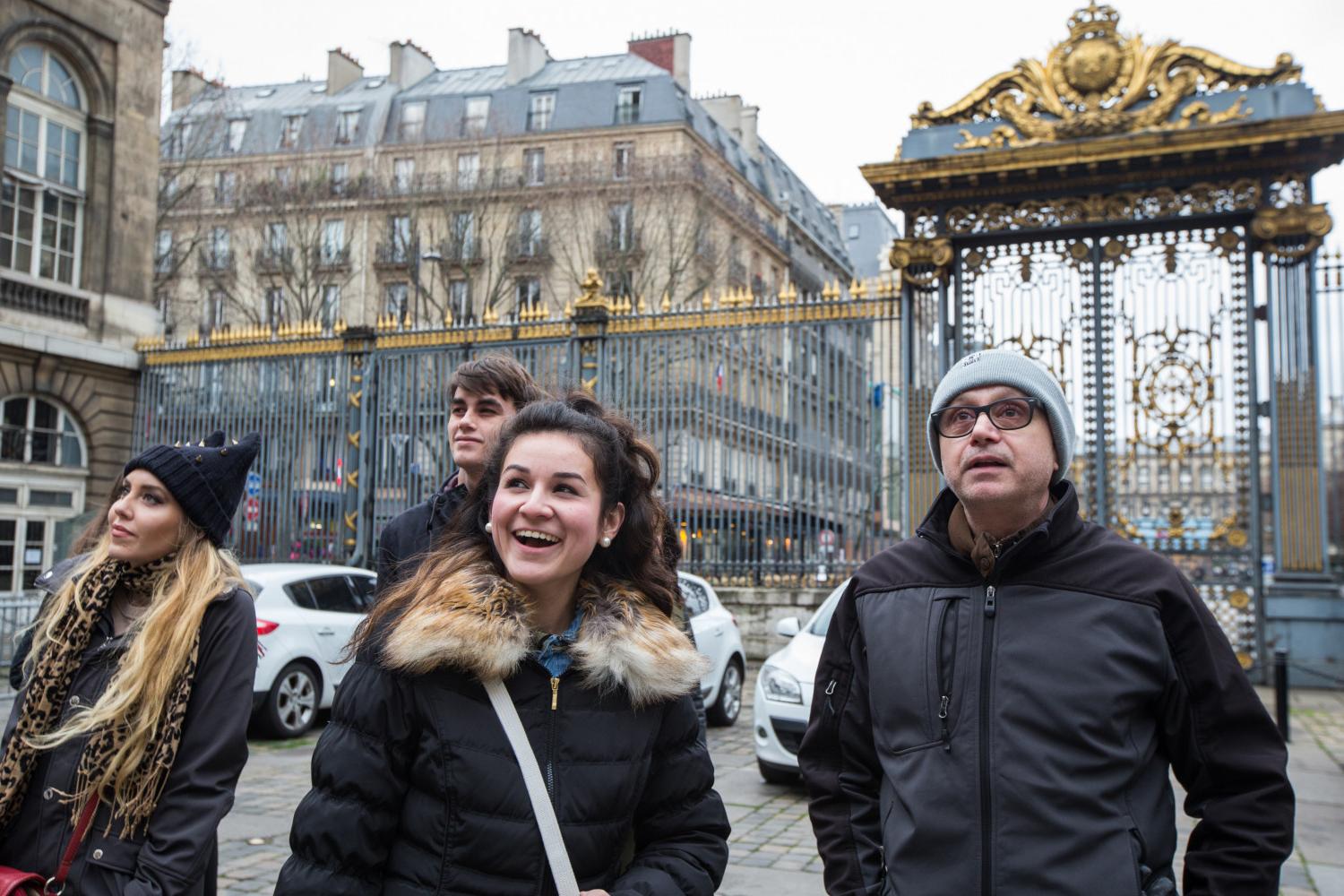 <a href='http://wxmi.ngskmc-eis.net'>全球十大赌钱排行app</a>学院法语教授Pascal Rollet带领学生们到巴黎游学.